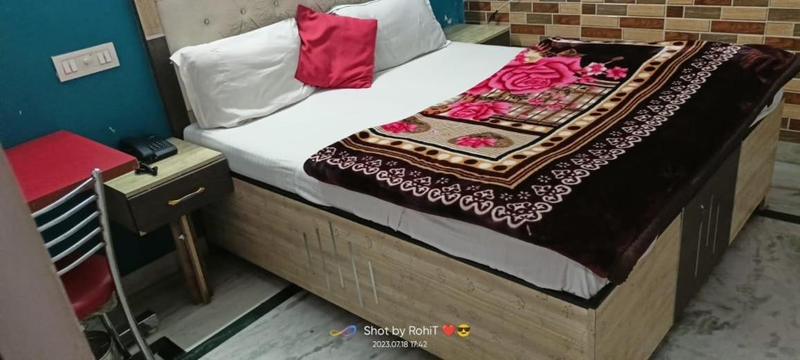 Hotel New Apple Rose Chandigarh Near Railway Station Dariya Uco Bank Ke Pass Eksteriør billede