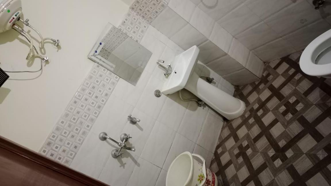Hotel New Apple Rose Chandigarh Near Railway Station Dariya Uco Bank Ke Pass Eksteriør billede